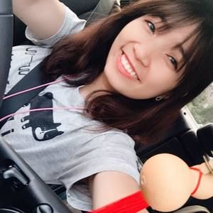 Meet your Posher, Nhung